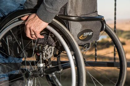 L&rsquo;importance de souscrire une assurance invalidité : tout ce que vous devez savoir