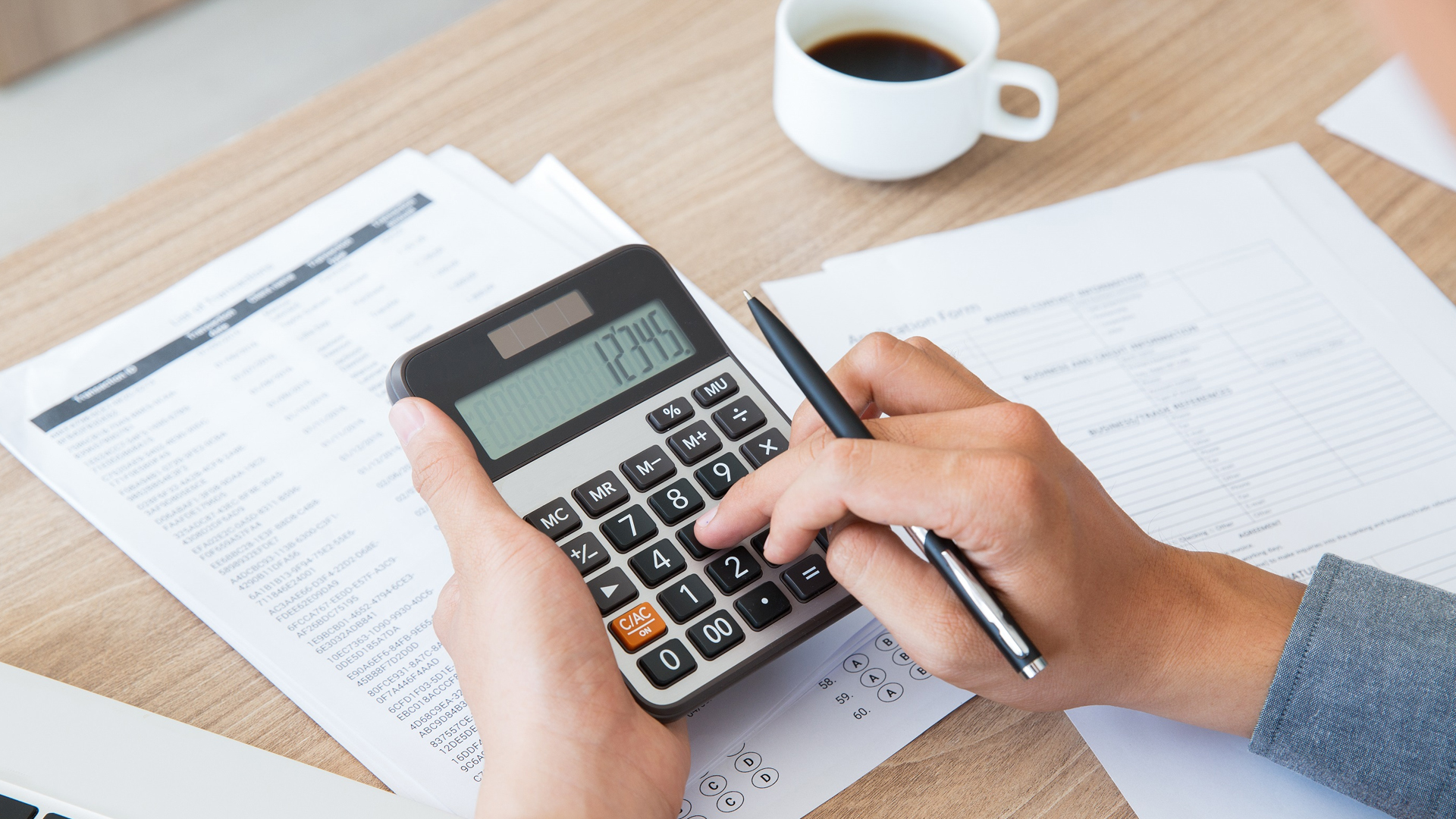Simulation de salaire pour un revenu brut de 2083 euros