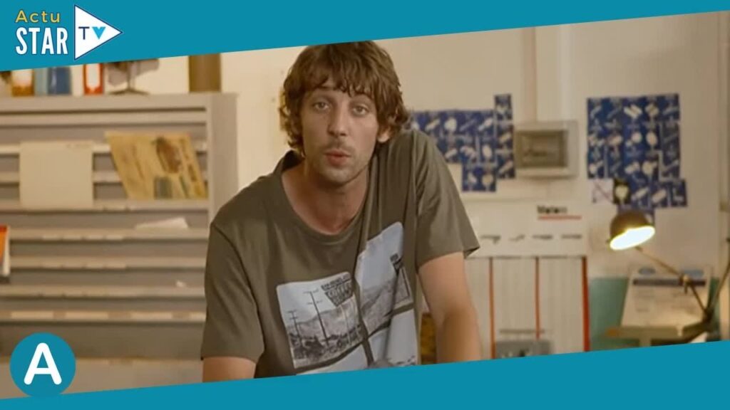 Aurélien Letheux en pleine présentation dans Wheeler Dealers France, symbole de sa réussite télévisuelle et financière