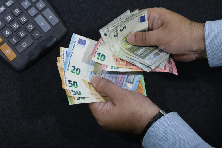 55 000 euros brut en net : combien ça fait par mois