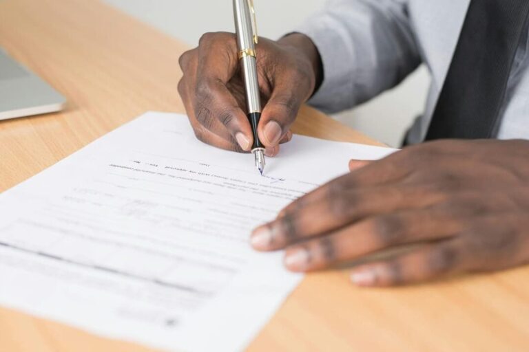 Lettre de réclamation pour remboursement : modèle efficace à envoyer