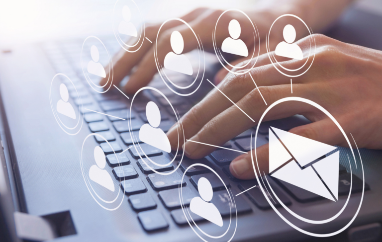 Tableau de bord d'envoi de newsletters et statistiques email marketing